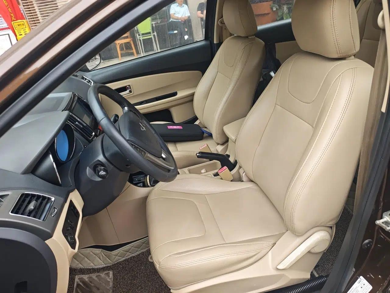 Chery E3 2013 1.5L Manual ZhiShang Model — миниатюра 15