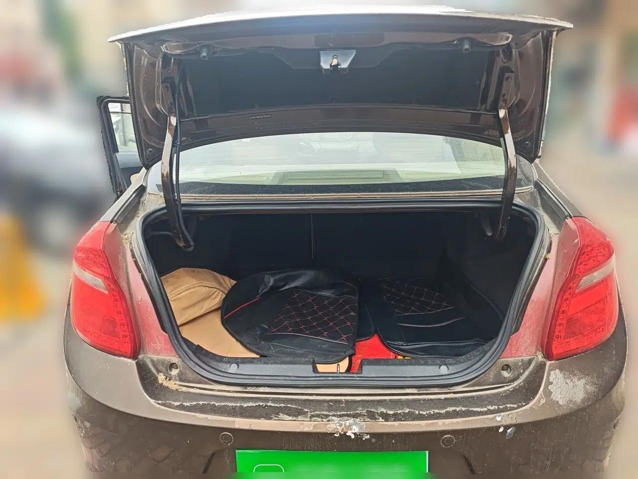 Chery E3 2013 1.5L Manual ZhiShang Model — миниатюра 19