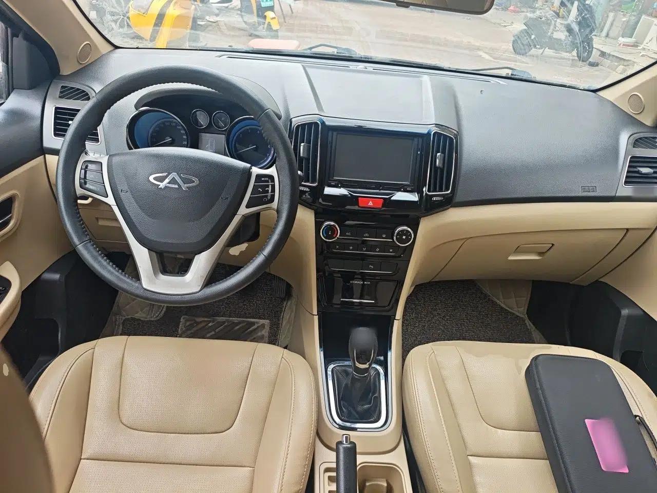 Chery E3 2013 1.5L Manual ZhiShang Model — миниатюра 9