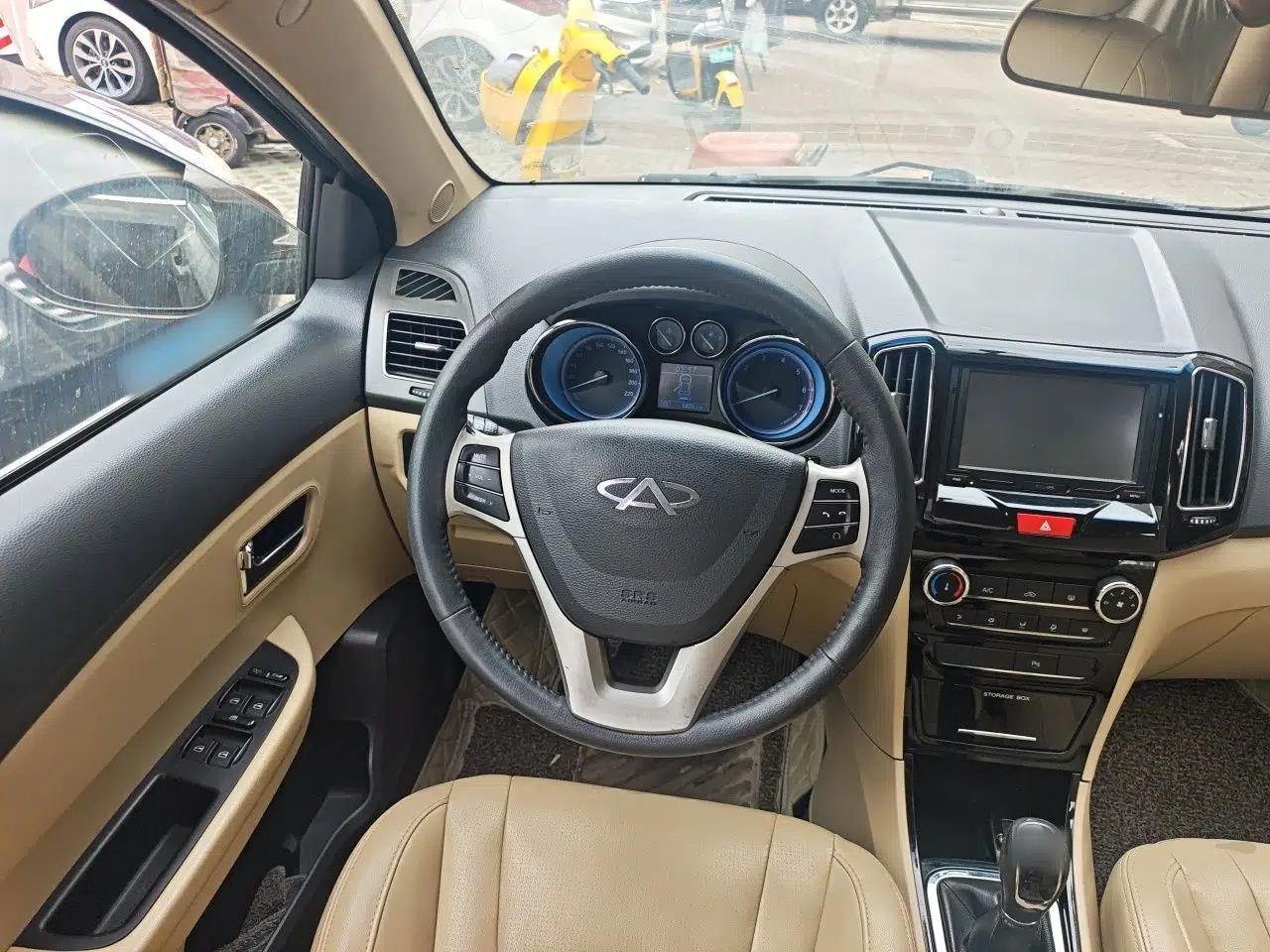 Chery E3 2013 1.5L Manual ZhiShang Model — миниатюра 10