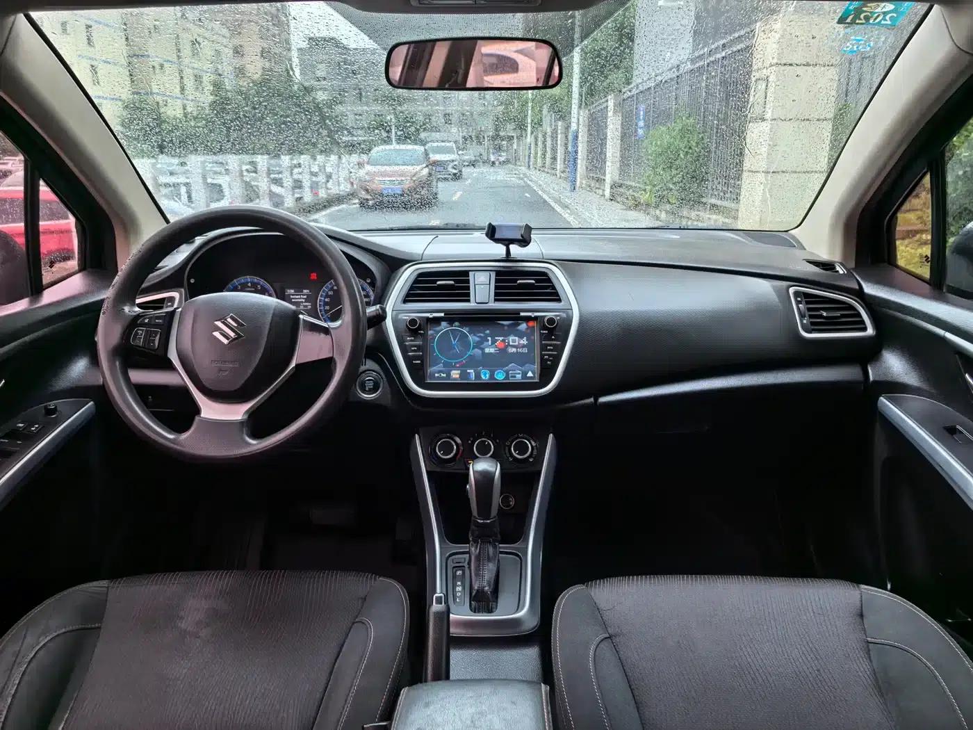 2014 Vitara 1.6L CVT 2WD Entry-level — миниатюра 17
