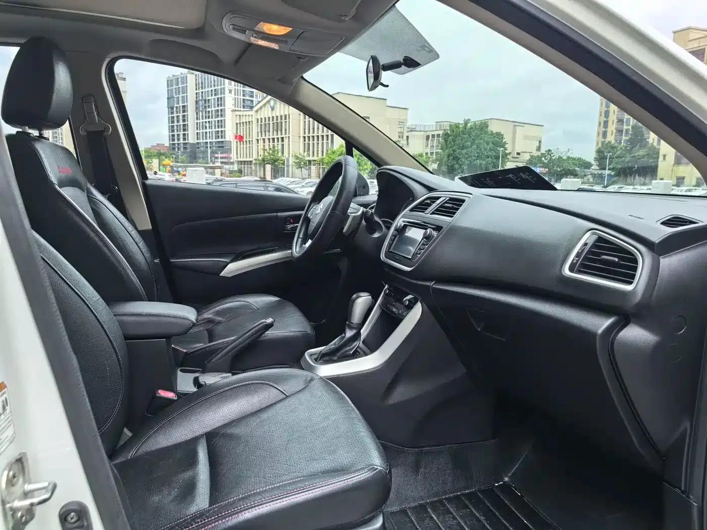 Vitara 2014 1.6L CVT 2WD Elite — миниатюра 12