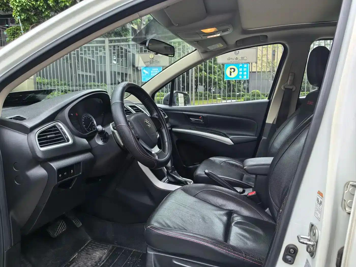 Vitara 2014 1.6L CVT 2WD Elite — миниатюра 9