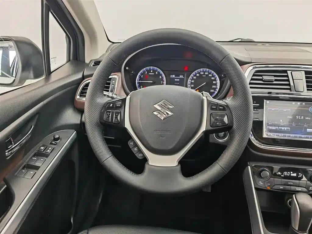 Xiaotu 2017 1.6L CVT 2WD Urban Progressive Edition — миниатюра 11