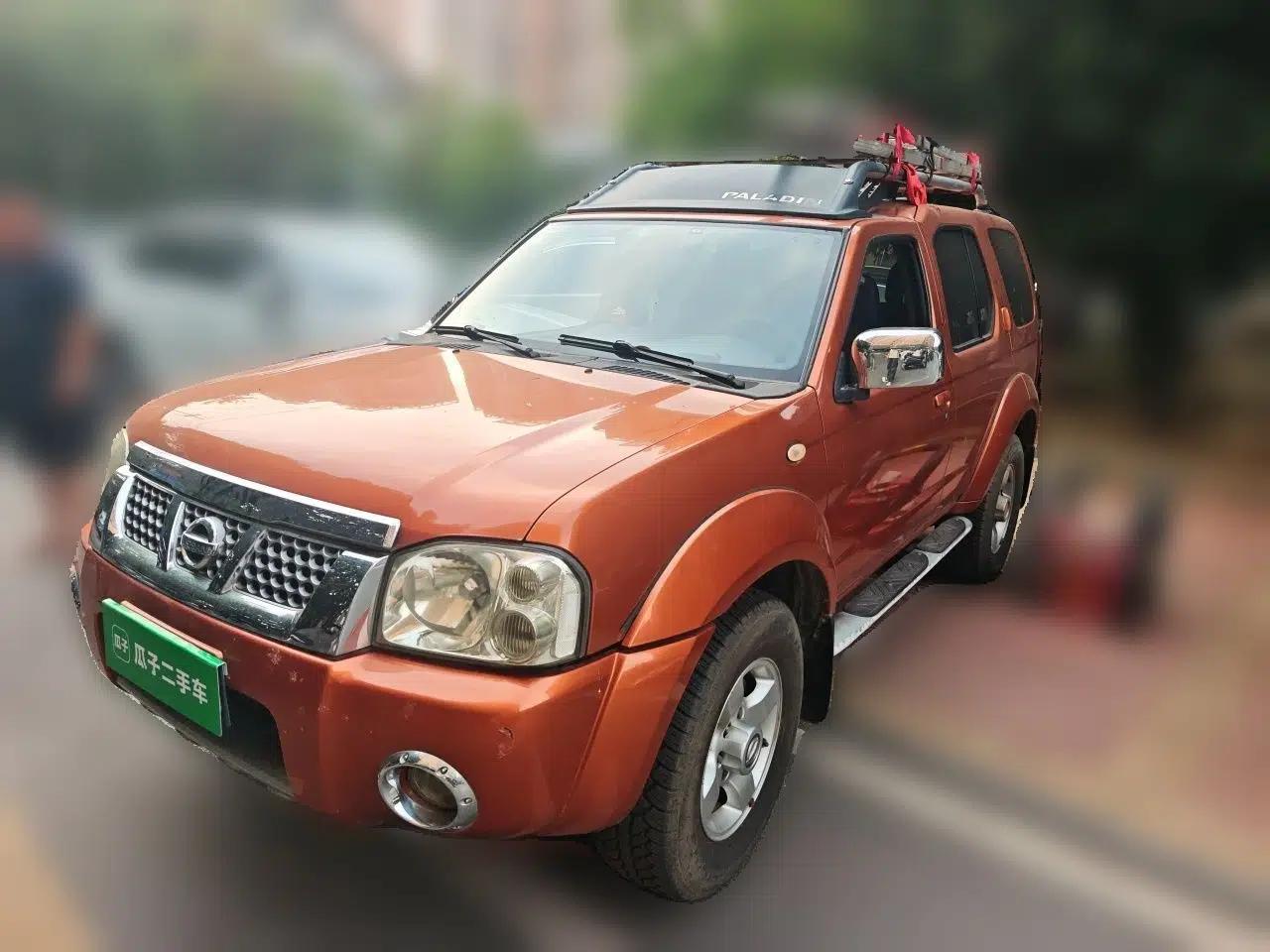 Nissan Paladin 2013 2.4L Two-Wheel Drive Standard Version China IV Standard — миниатюра 1
