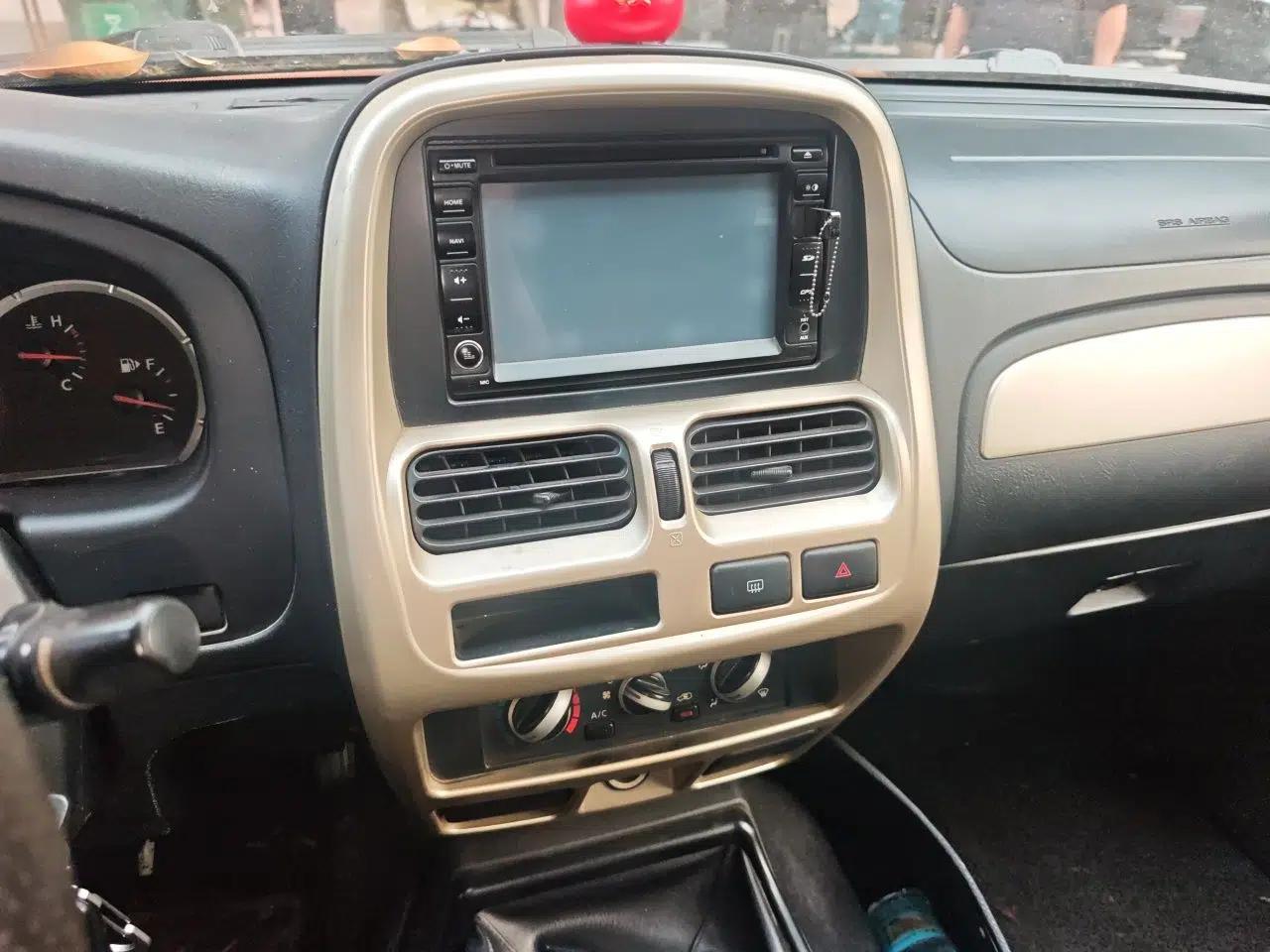 Nissan Paladin 2013 2.4L Two-Wheel Drive Standard Version China IV Standard — миниатюра 13