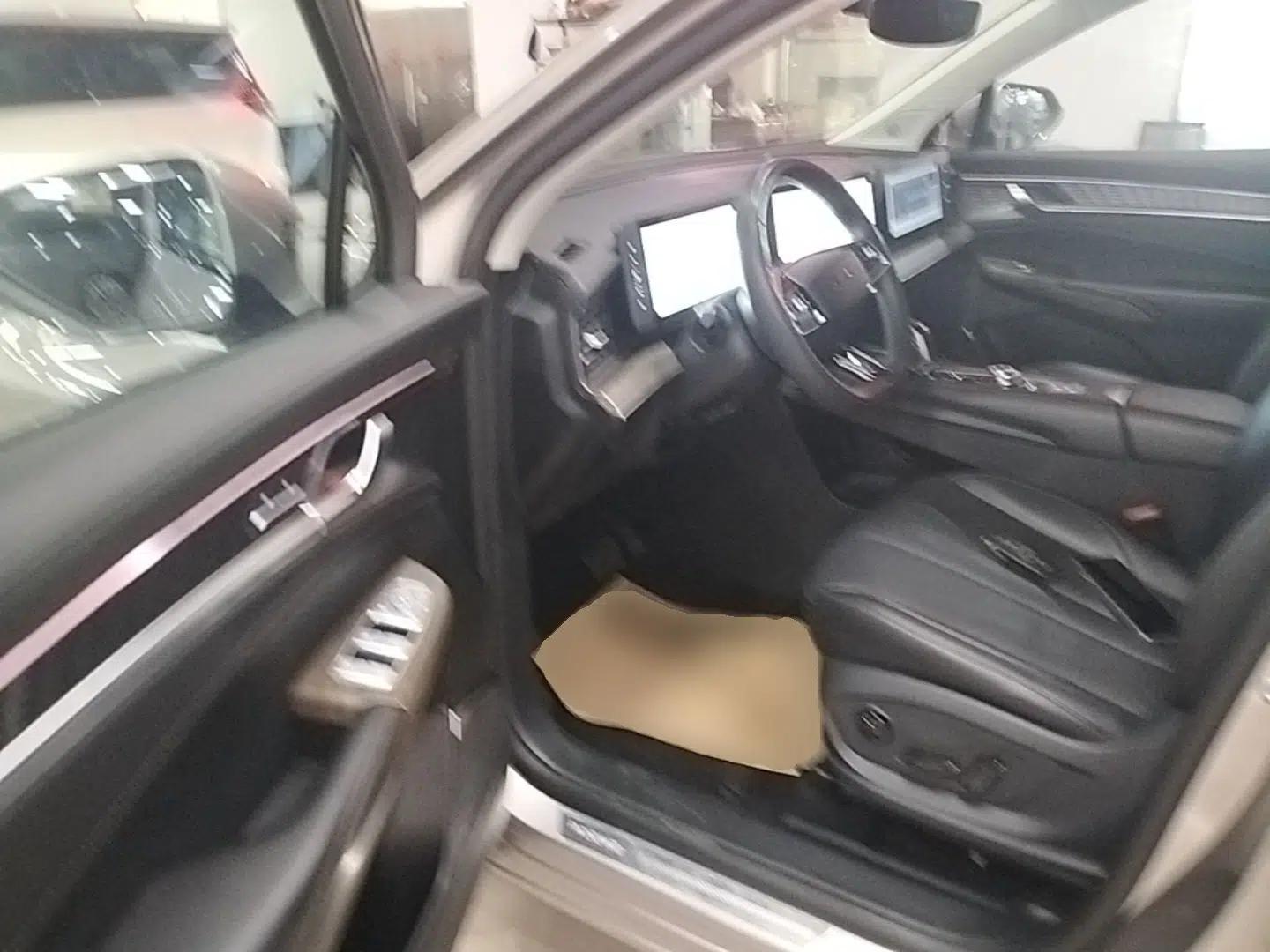 Roewe RX9 2023 2.0T Two-Wheel Drive Enjoyment Version — миниатюра 24