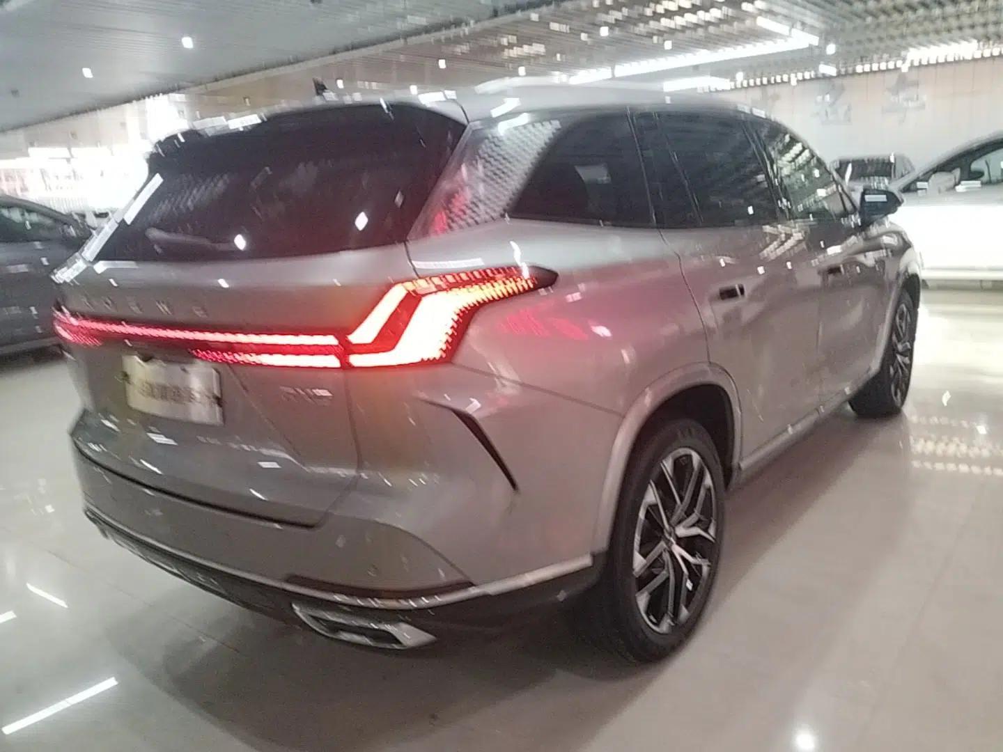 Roewe RX9 2023 2.0T Two-Wheel Drive Enjoyment Version — миниатюра 6