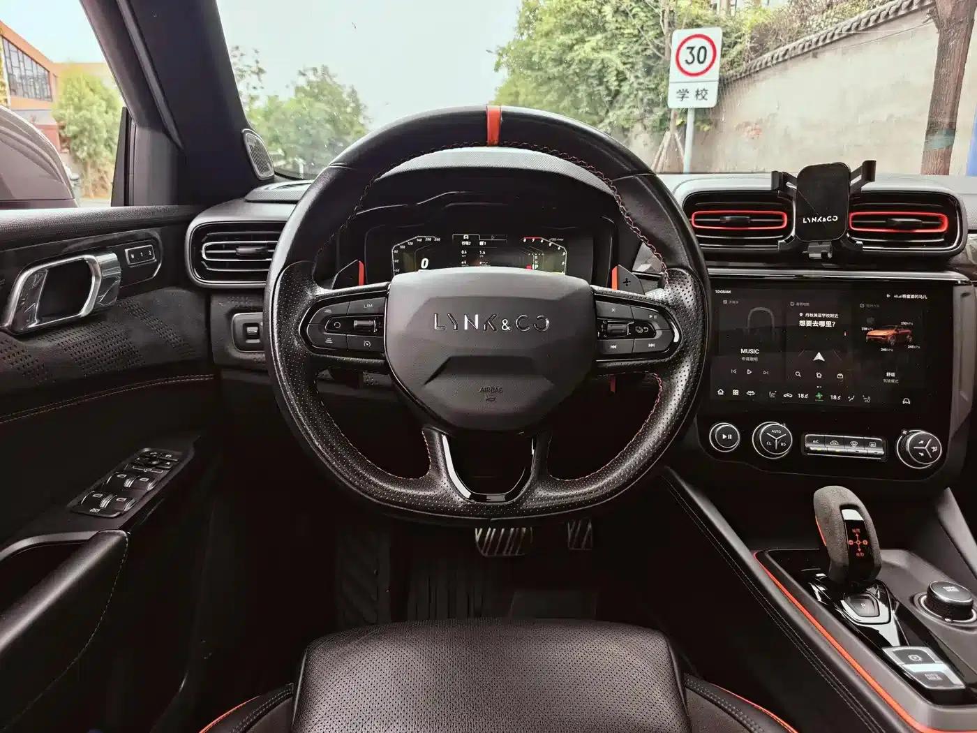 Lynk & Co 02 Hatchback 2021 2.0TD Halo — миниатюра 13