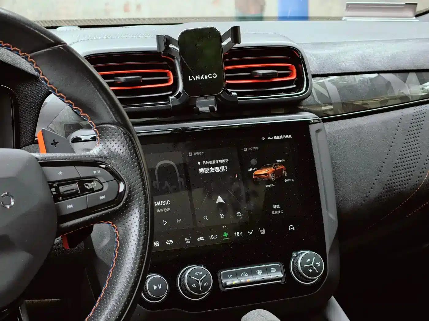 Lynk & Co 02 Hatchback 2021 2.0TD Halo — миниатюра 8