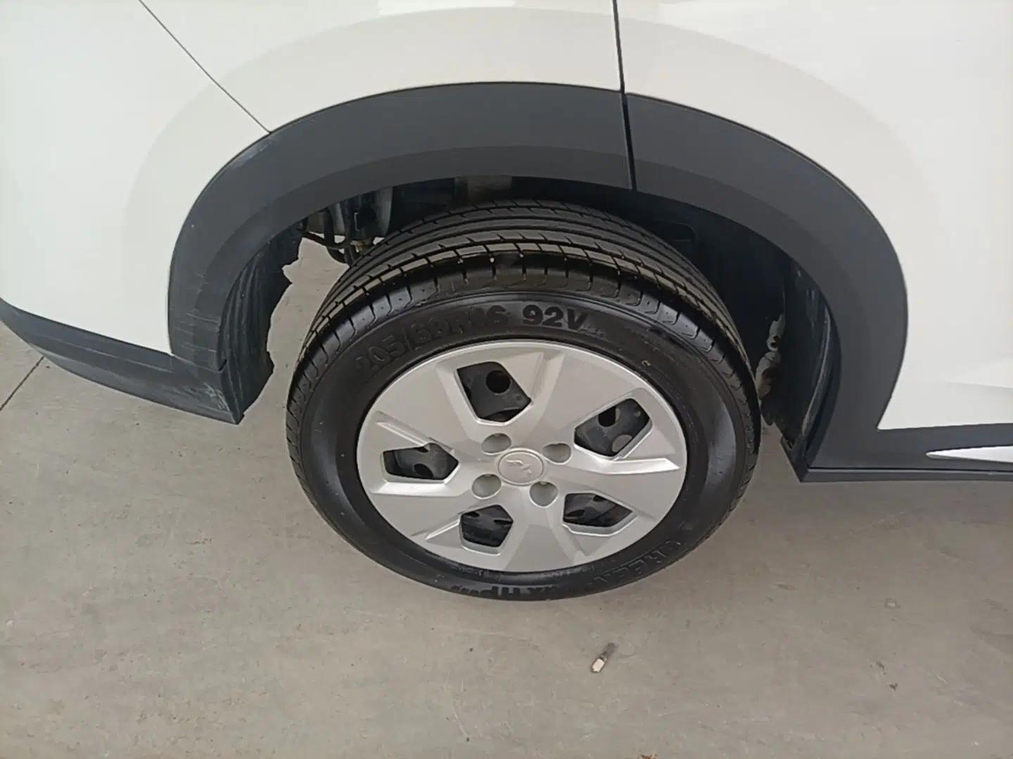 Wuling Alvez 2023 1.5L CVT Comfort Edition — миниатюра 11