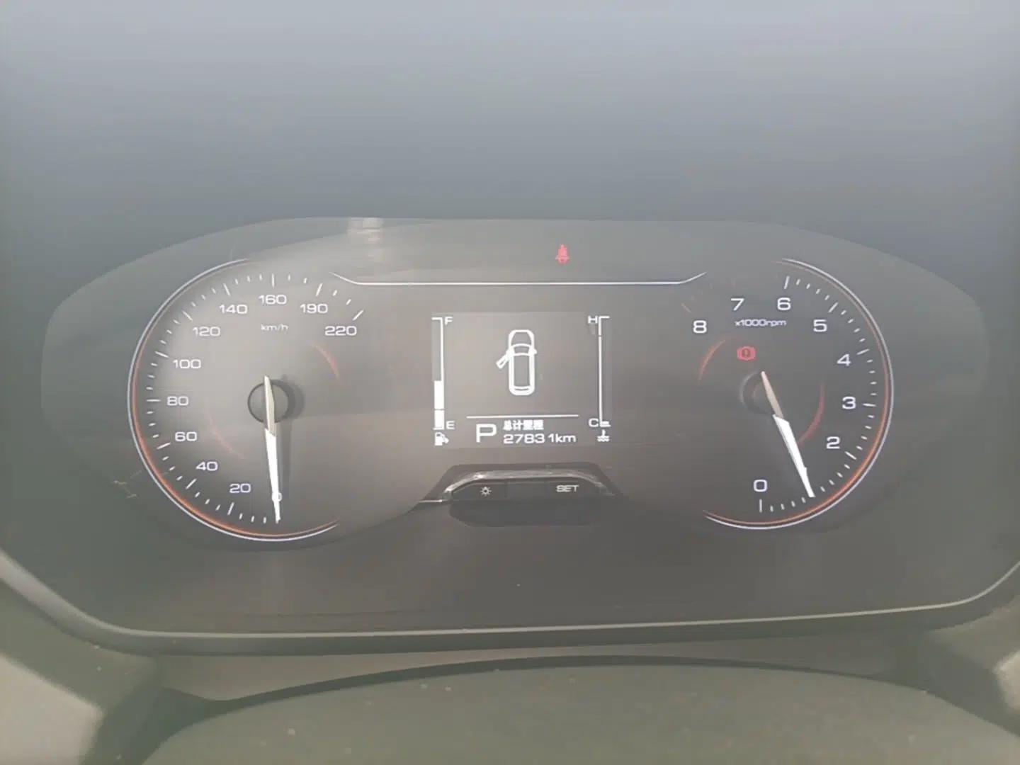 Wuling Alvez 2023 1.5L CVT Comfort Edition — миниатюра 14