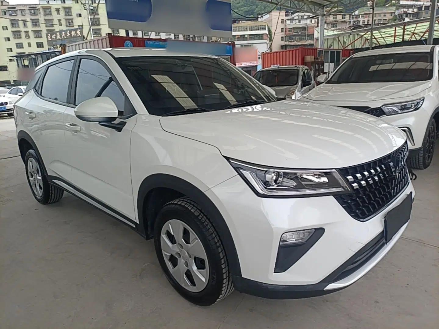 Wuling Alvez 2023 1.5L CVT Comfort Edition — миниатюра 3