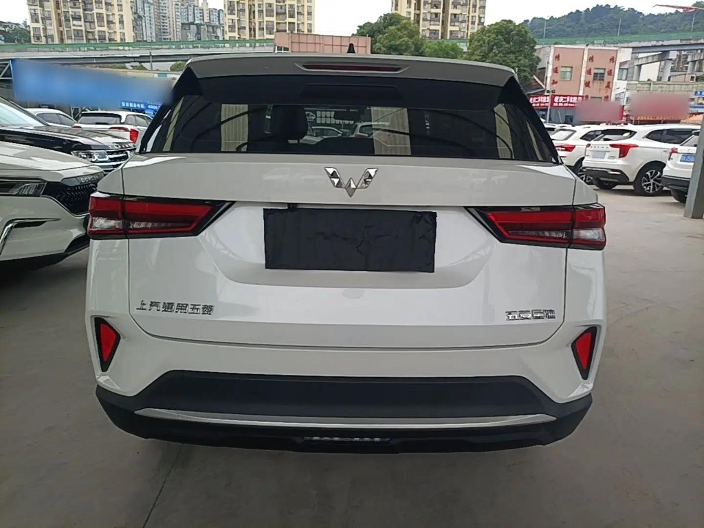 Wuling Alvez 2023 1.5L CVT Comfort Edition — миниатюра 5