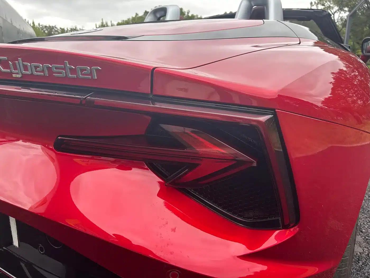 2024 MG Cyberster 520km Legendary AWD Edition — миниатюра 18