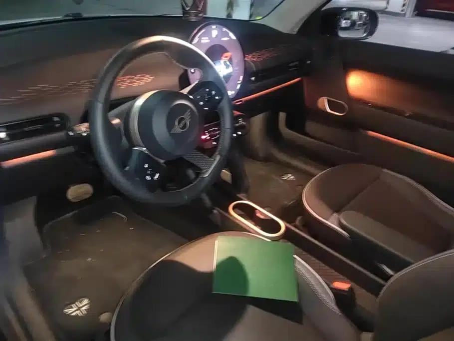 2024 Electric MINI Cooper (456km/h) - Classic Style — миниатюра 12