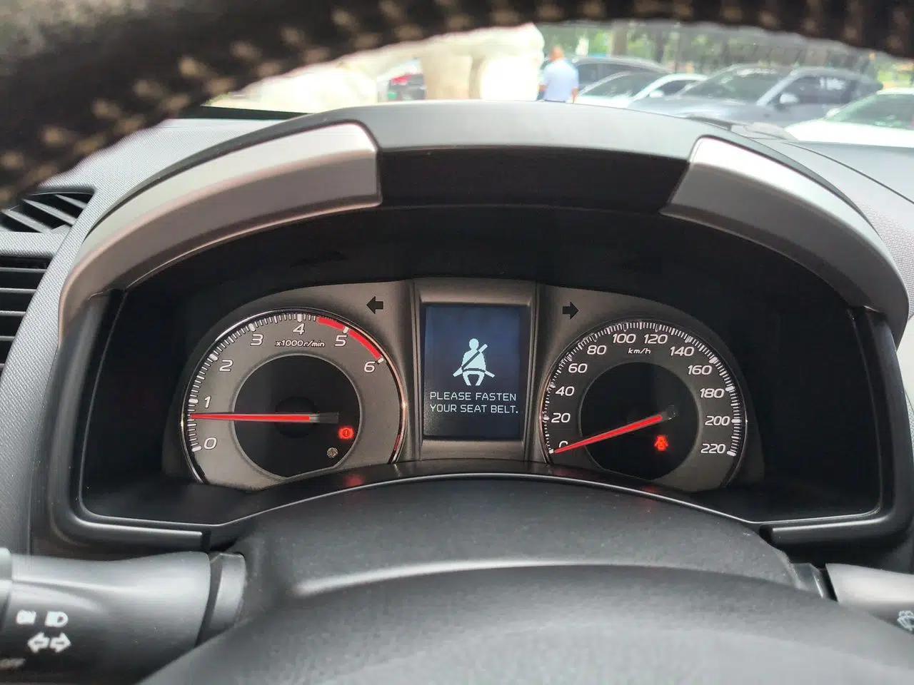 Isuzu mu-X 2015 2.5T Four-Wheel Drive Automatic Luxury 7-Seater — миниатюра 11