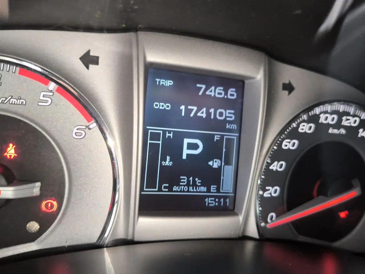 Isuzu mu-X 2015 2.5T Four-Wheel Drive Automatic Luxury 7-Seater — миниатюра 12