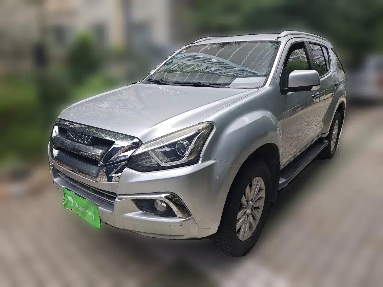 Isuzu mu-X 2018 1.9T Diesel Automatic 2WD Kinetix Edition 5 Seats — миниатюра 1