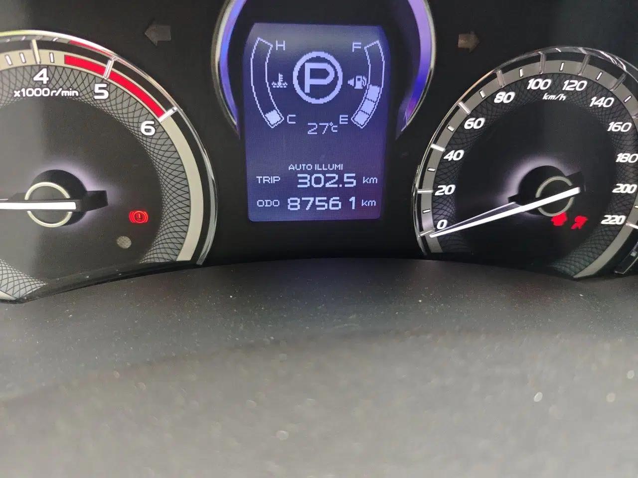 Isuzu mu-X 2018 1.9T Diesel Automatic 2WD Kinetix Edition 5 Seats — миниатюра 12