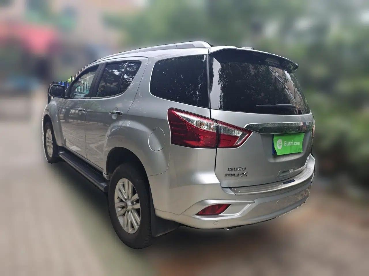 Isuzu mu-X 2018 1.9T Diesel Automatic 2WD Kinetix Edition 5 Seats — миниатюра 4