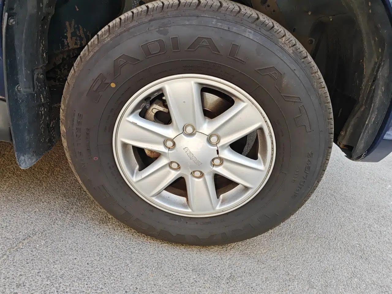 Isuzu D-MAX 2020 2.5T Two-Wheel Drive Manual Flagship Version China VI Emission Standard JE4D25Q6A — миниатюра 8
