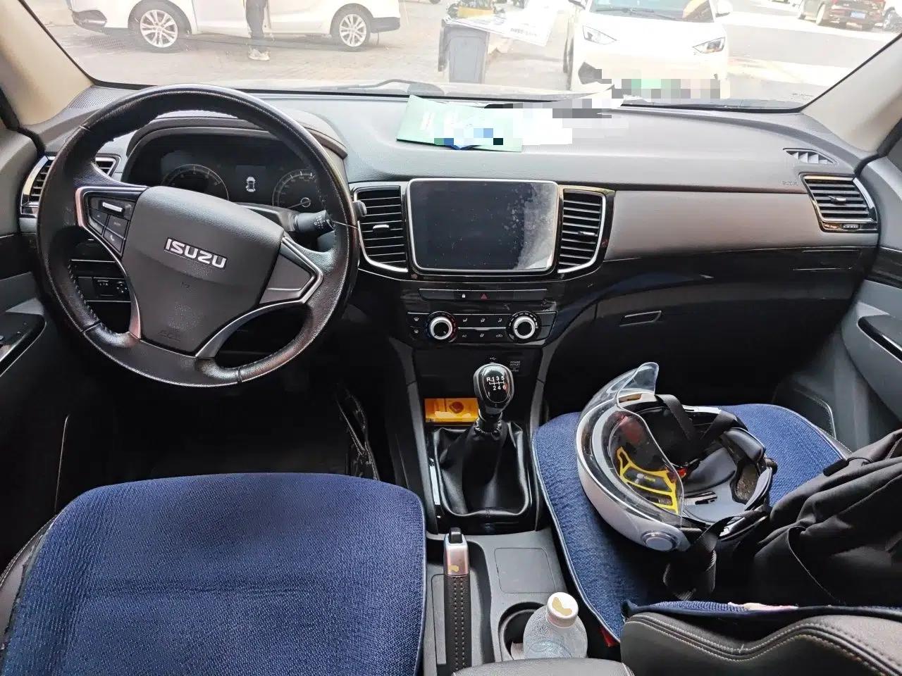 Isuzu D-MAX 2020 2.5T Two-Wheel Drive Manual Flagship Version China VI Emission Standard JE4D25Q6A — миниатюра 9