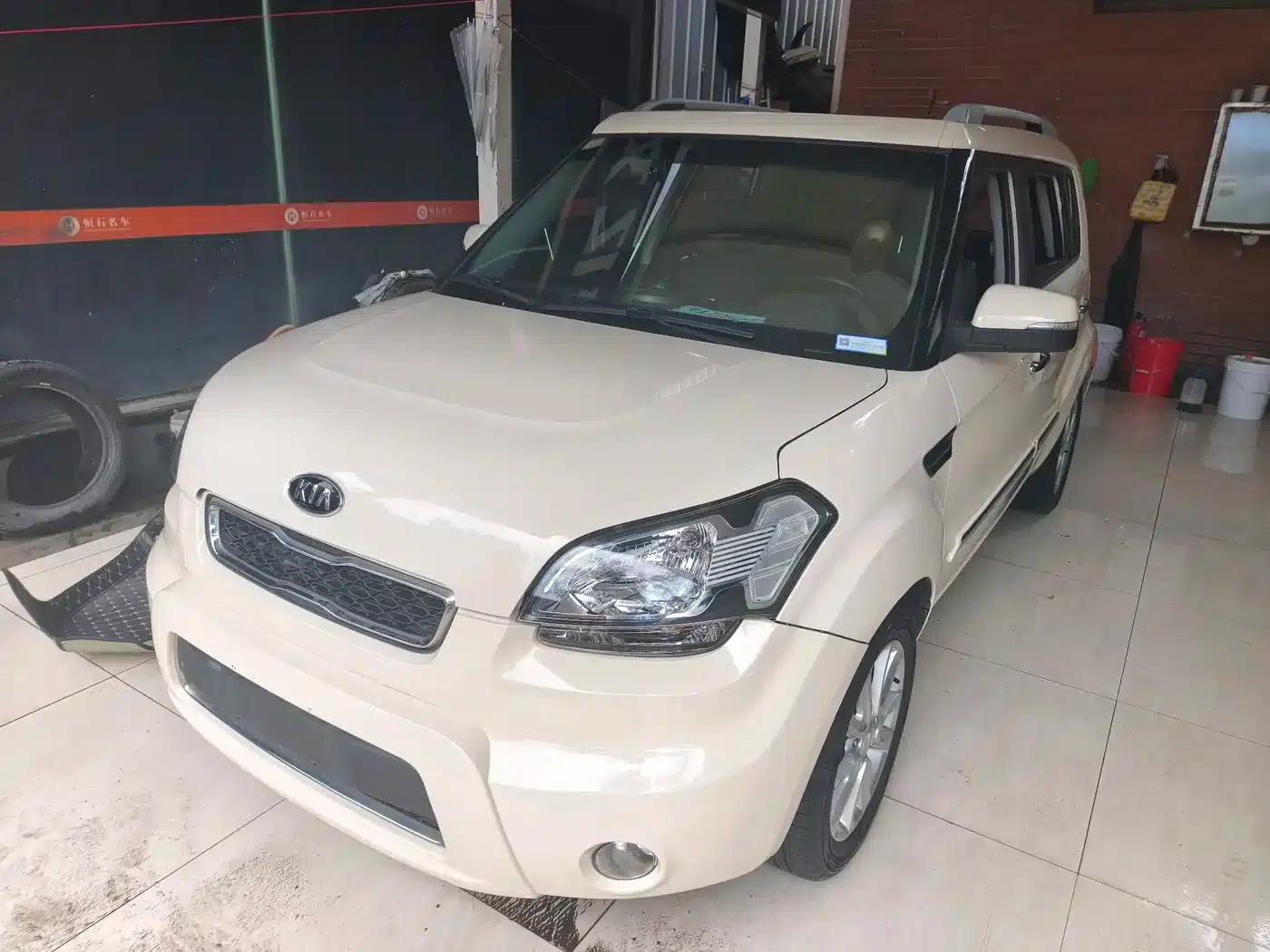 2012 Volkswagen Soul 1.6L AT Premium — миниатюра 1