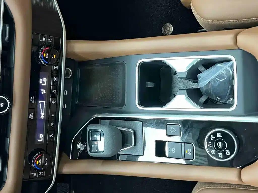2024 Volkswagen Land Cruiser 380VC-TURBO 4WD Supreme Edition (6-seater) — миниатюра 5