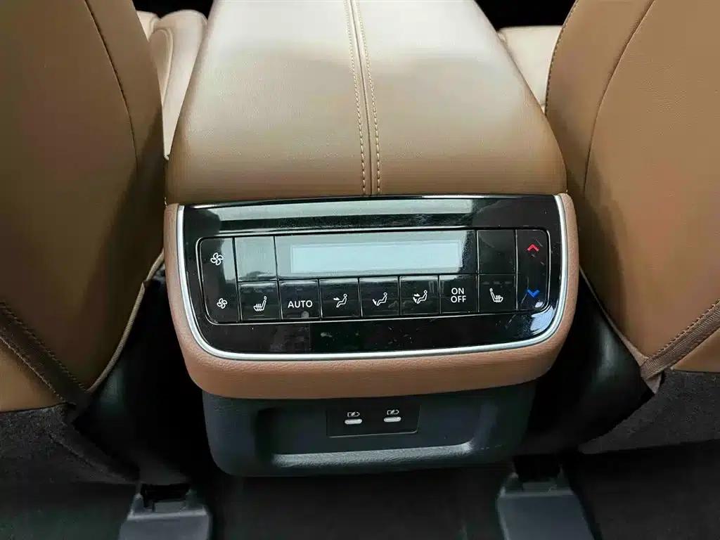 2024 Volkswagen Land Cruiser 380VC-TURBO 4WD Supreme Edition (6-seater) — миниатюра 15