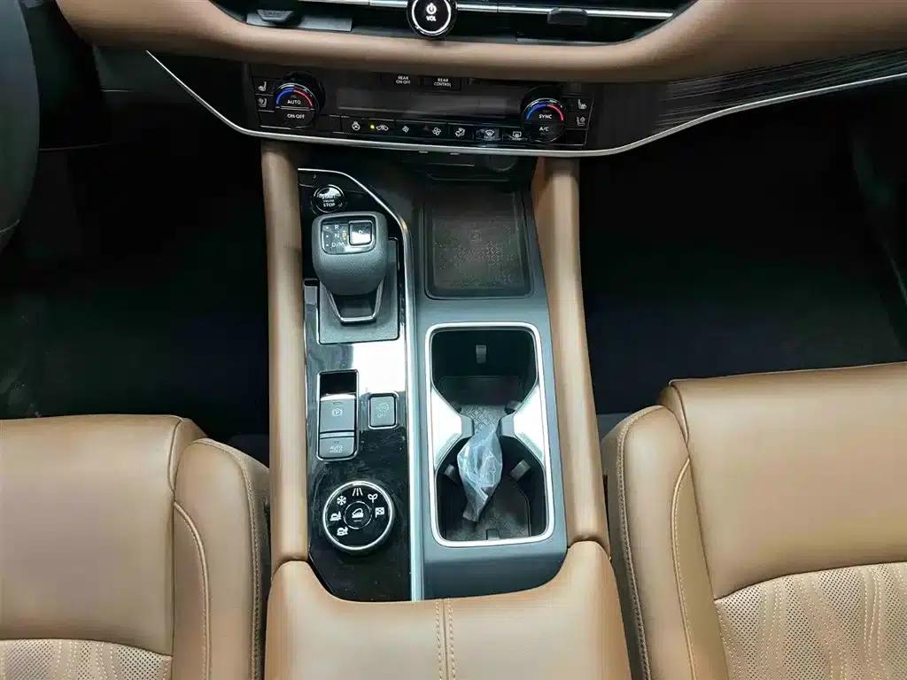 2024 Volkswagen Land Cruiser 380VC-TURBO 4WD Supreme Edition (6-seater) — миниатюра 5
