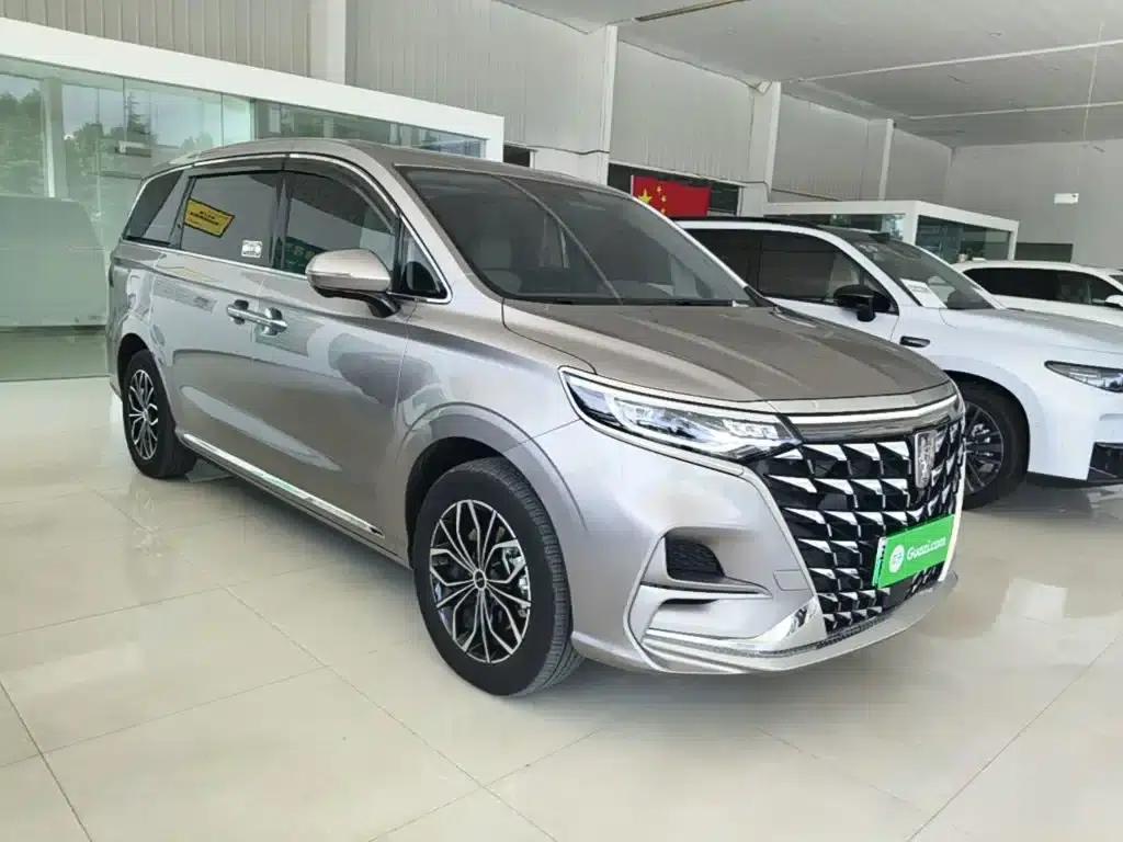 Roewe iMAX8 New Energy 2025 1.5T DMH Luxury Edition — миниатюра 4