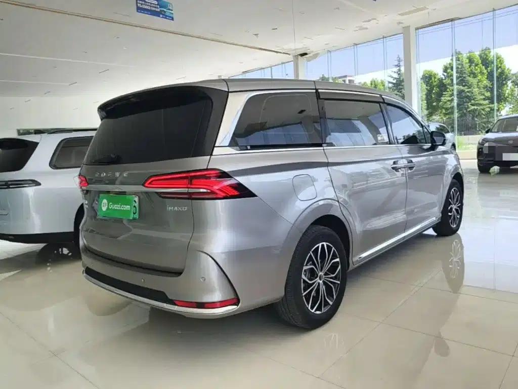 Roewe iMAX8 New Energy 2025 1.5T DMH Luxury Edition — миниатюра 7