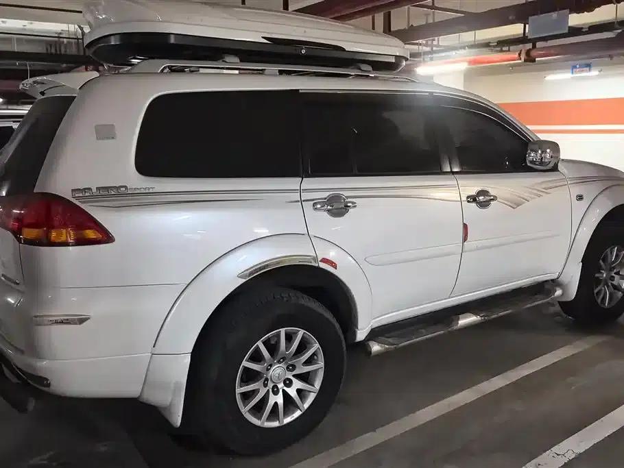 2013 Pajero Sport 3.0L Automatic 4WD Flagship Edition — миниатюра 3