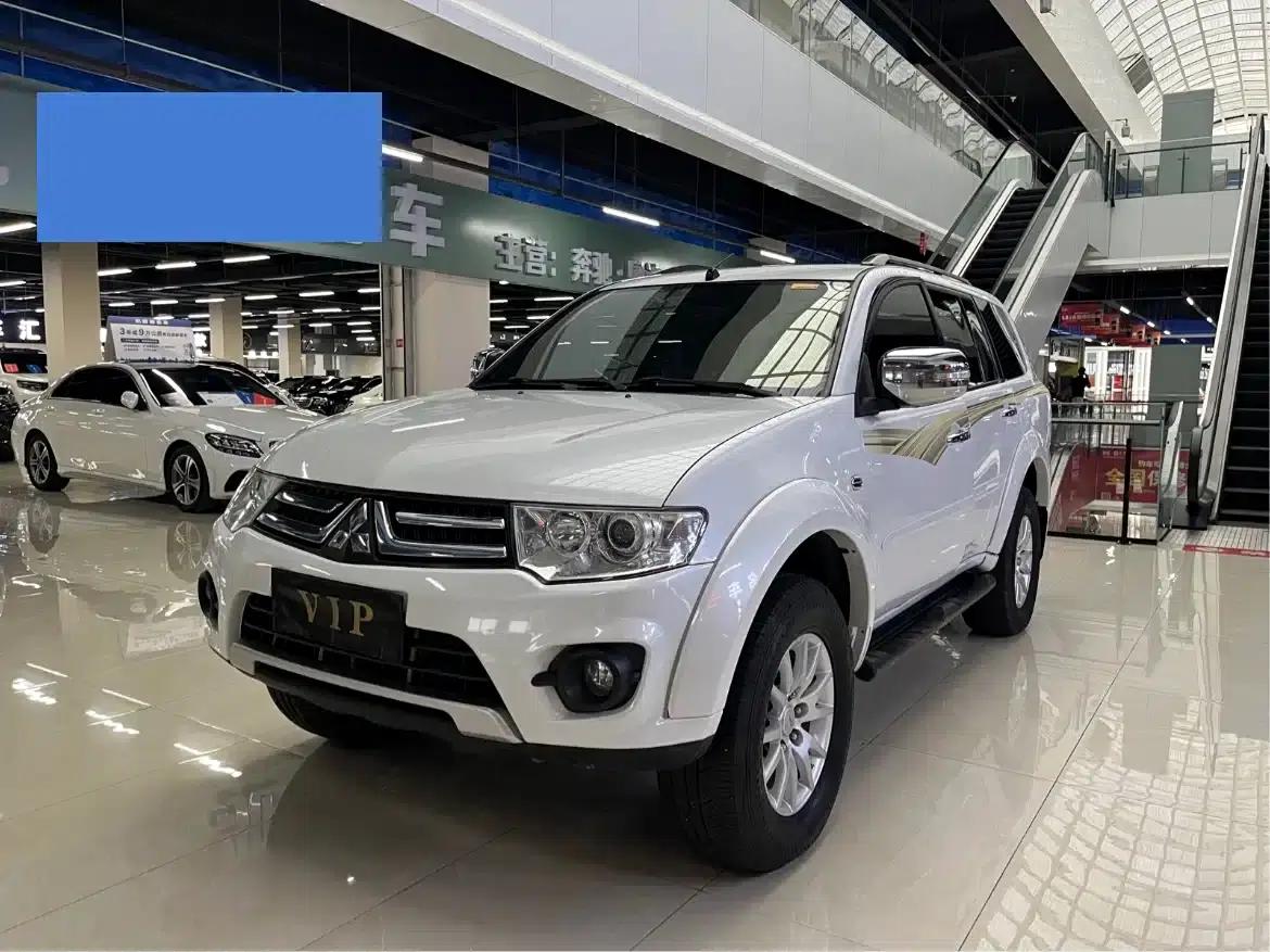 2013 Pajero Sport 3.0L Automatic 4WD Executive Edition — миниатюра 1