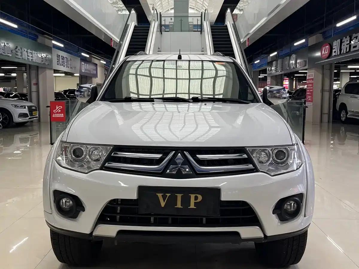 2013 Pajero Sport 3.0L Automatic 4WD Executive Edition — миниатюра 2