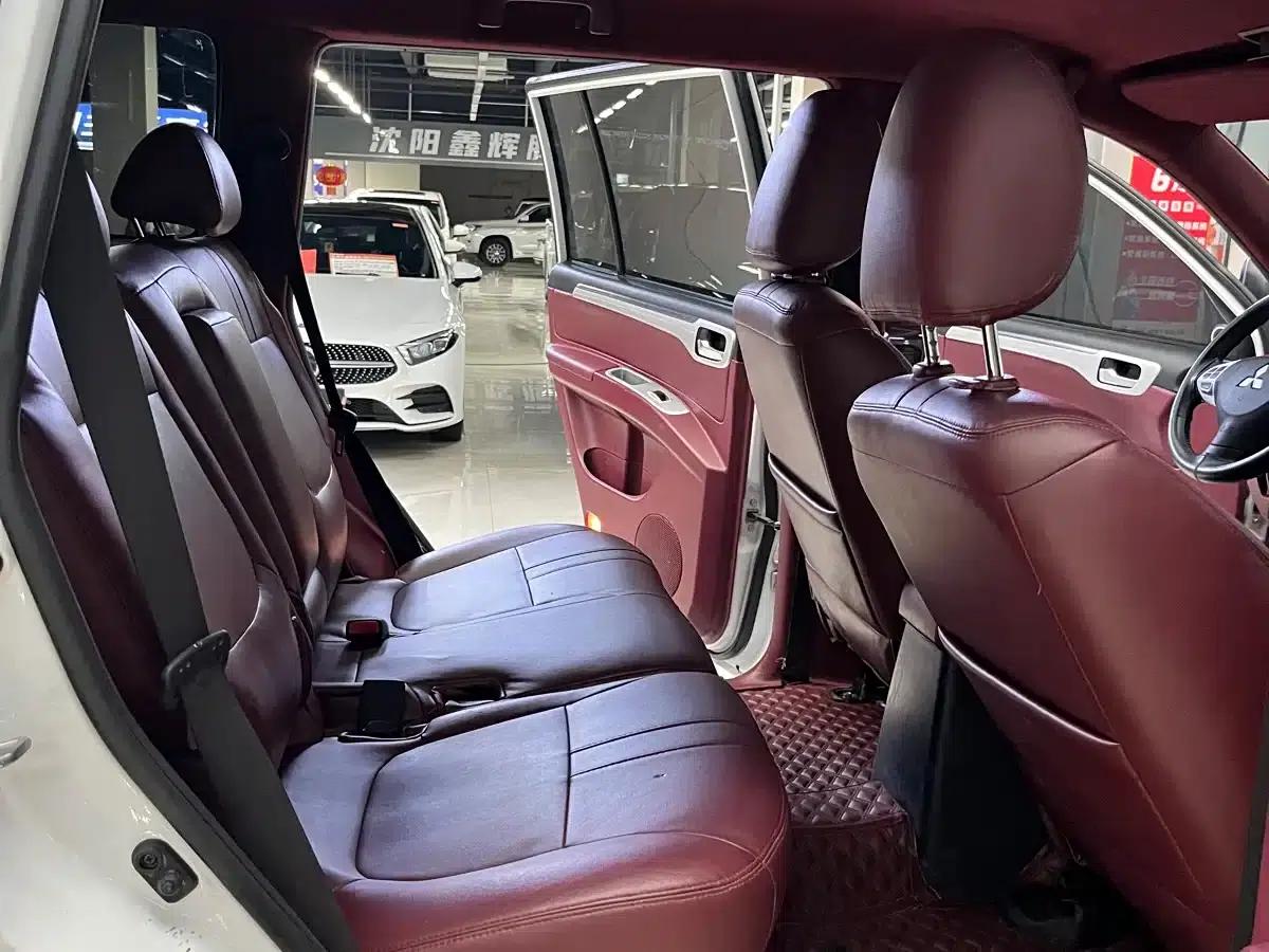 2013 Pajero Sport 3.0L Automatic 4WD Executive Edition — миниатюра 13