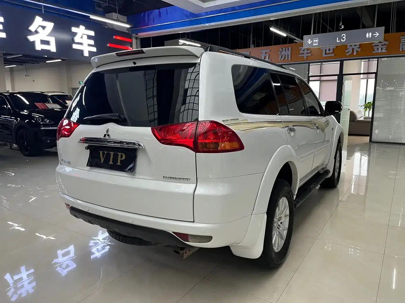 2013 Pajero Sport 3.0L Automatic 4WD Executive Edition — миниатюра 6