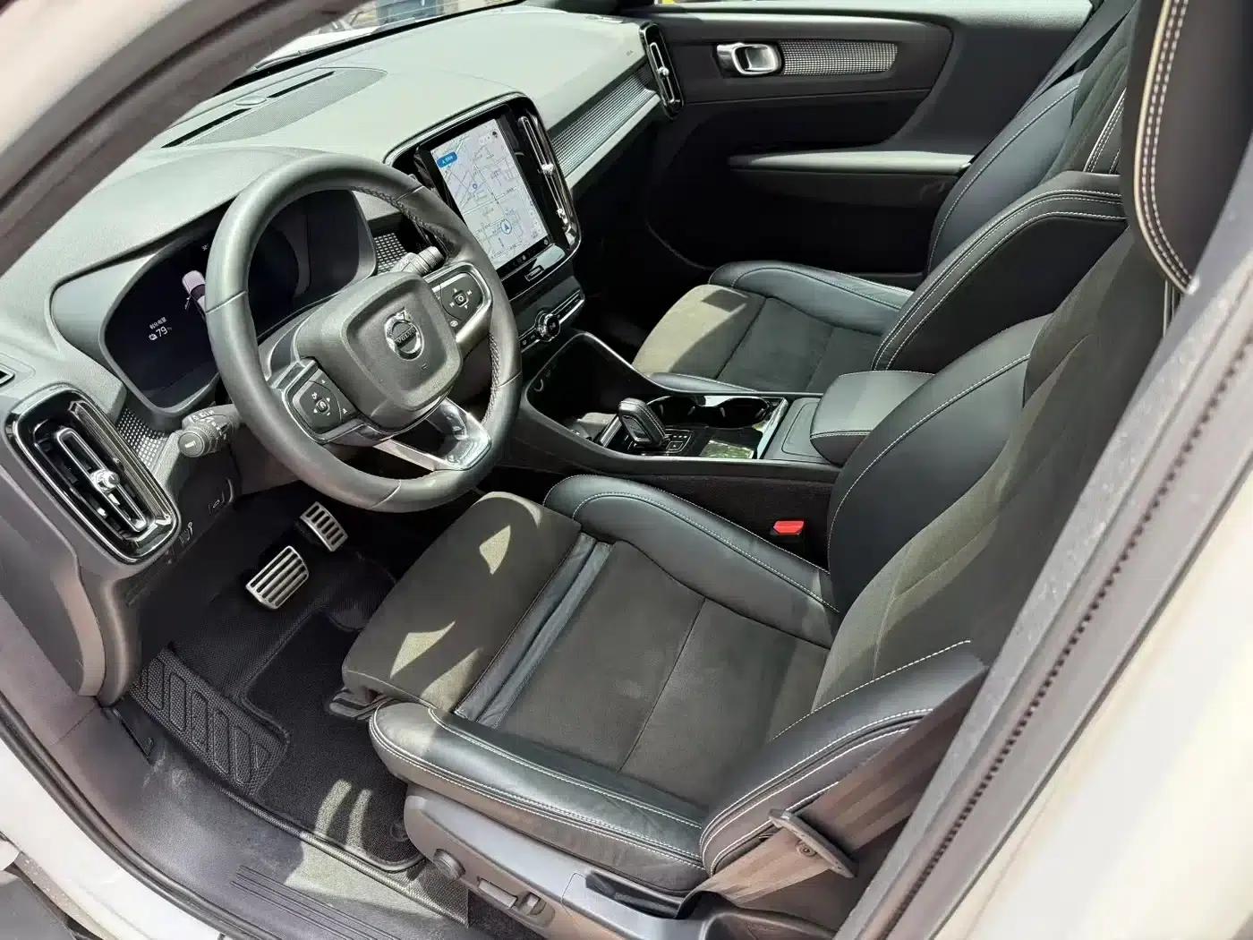 Volvo XC40 PHEV 2021 P8 Pure Electric AWD Inscription Sport Edition — миниатюра 5