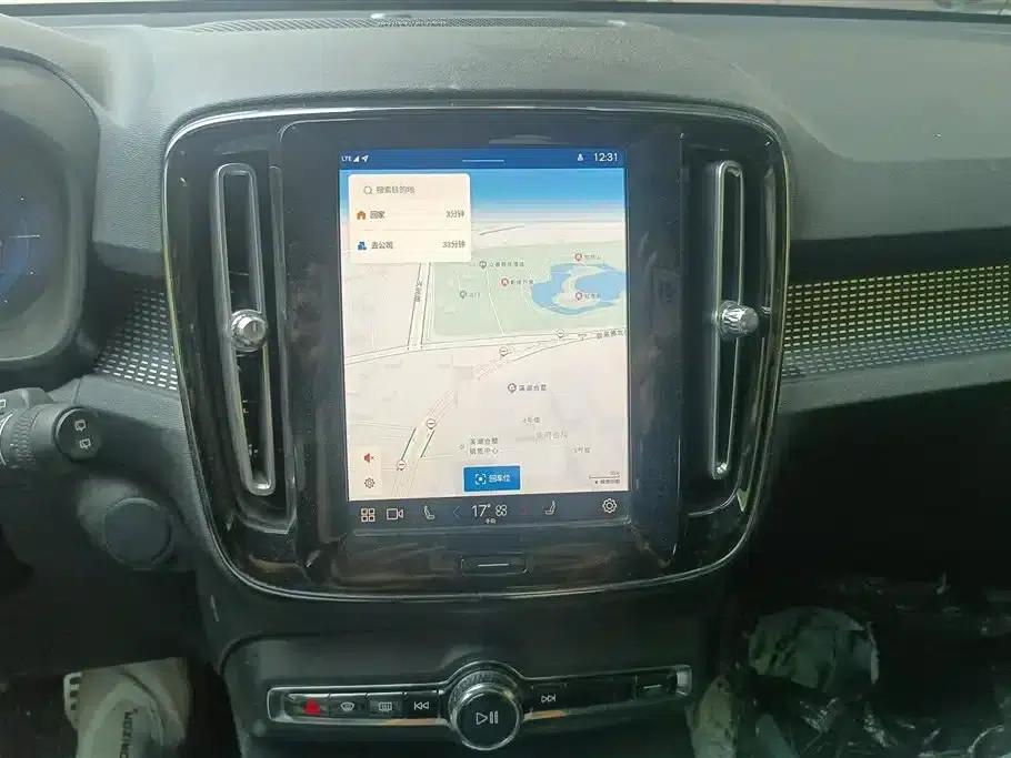 Volvo XC40 PHEV 2021 P8 Pure Electric AWD Inscription Sport Edition — миниатюра 13