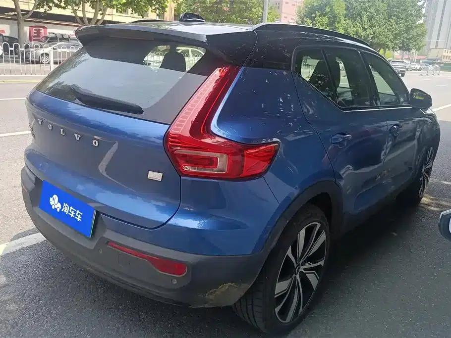 Volvo XC40 PHEV 2021 P8 Pure Electric AWD Inscription Sport Edition — миниатюра 3