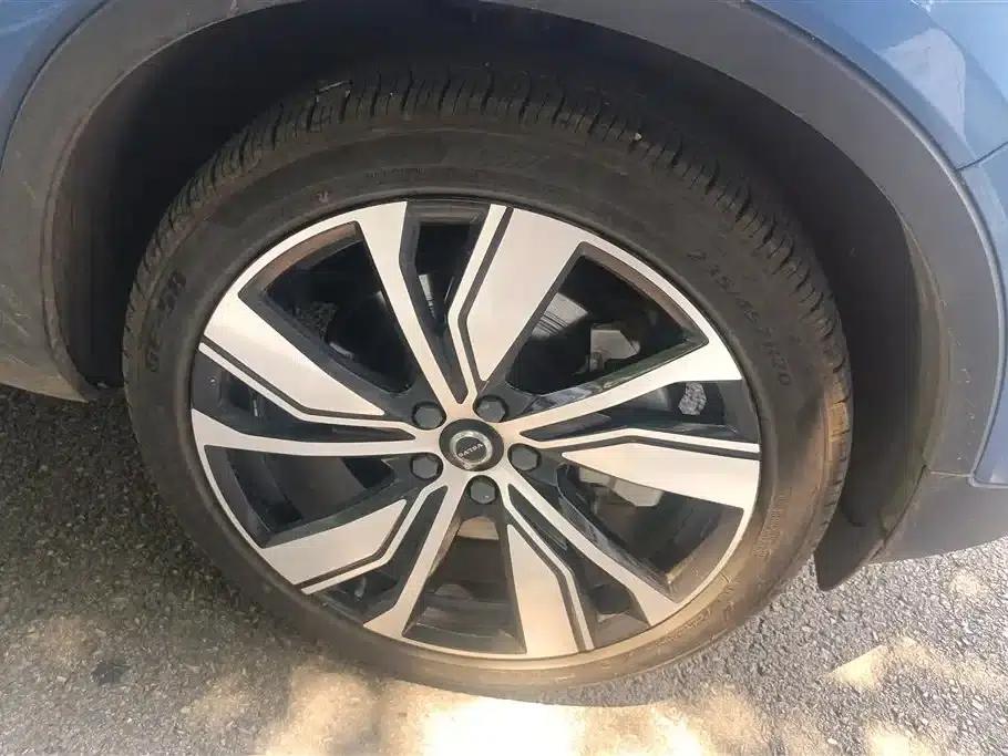 Volvo XC40 PHEV 2021 P8 Pure Electric AWD Inscription Sport Edition — миниатюра 6
