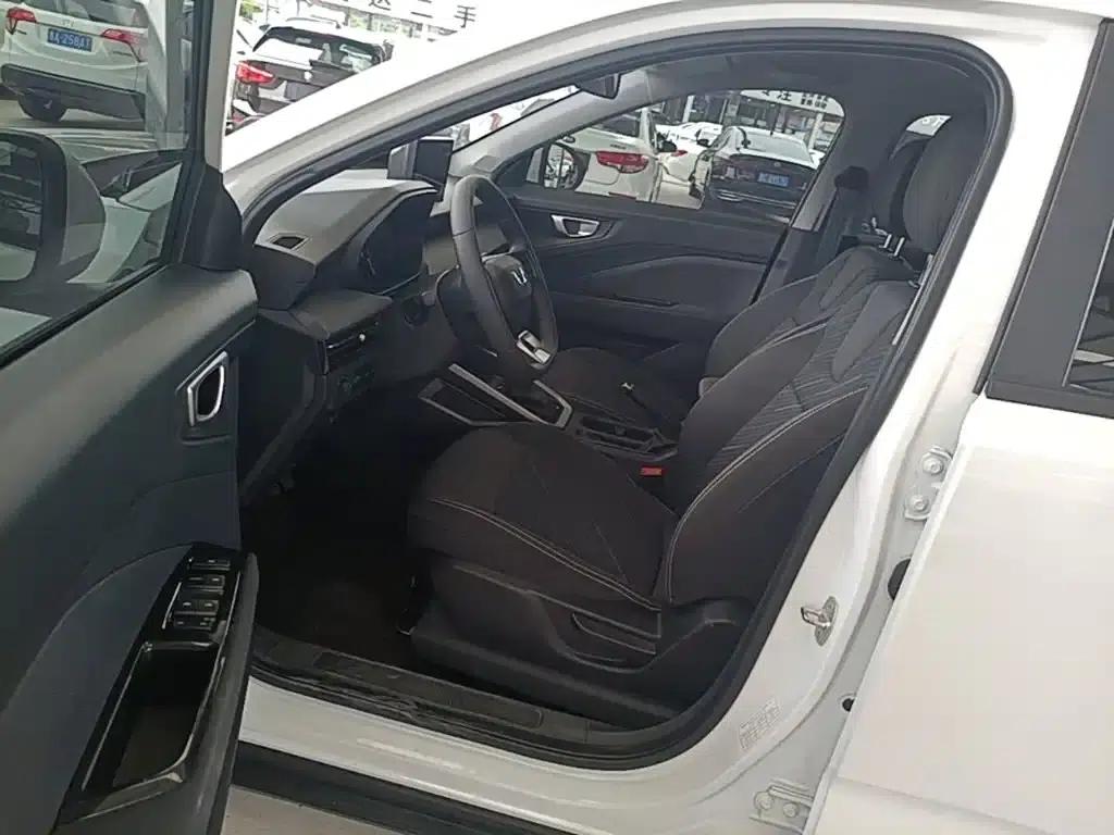 Wuling Xingchi 2023 1.5L CVT Comfort Edition — миниатюра 15