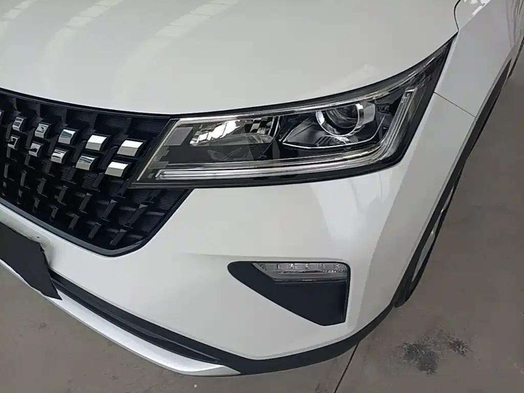Wuling Xingchi 2023 1.5L CVT Comfort Edition — миниатюра 24
