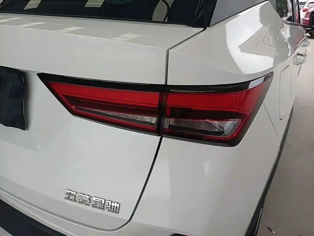 Wuling Xingchi 2023 1.5L CVT Comfort Edition — миниатюра 8
