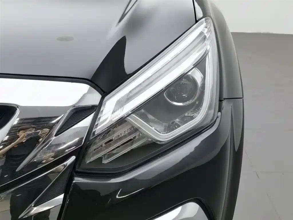 2022 mu-X Ranger 2.0T Gasoline Automatic 2WD Sporty 5-Seater — миниатюра 7