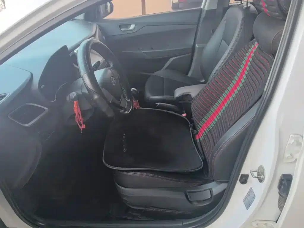 2016 Hyundai Verna 1.4L Manual GLS Cool Edition — миниатюра 15