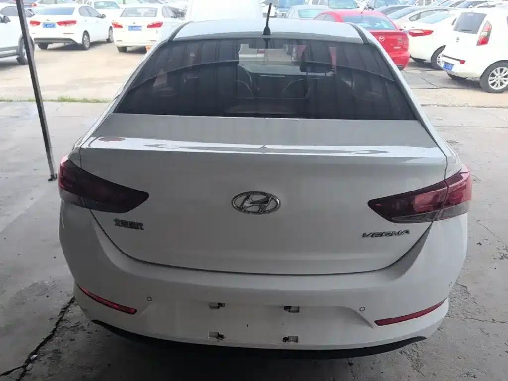 2016 Hyundai Verna 1.4L Manual GLS Cool Edition — миниатюра 6