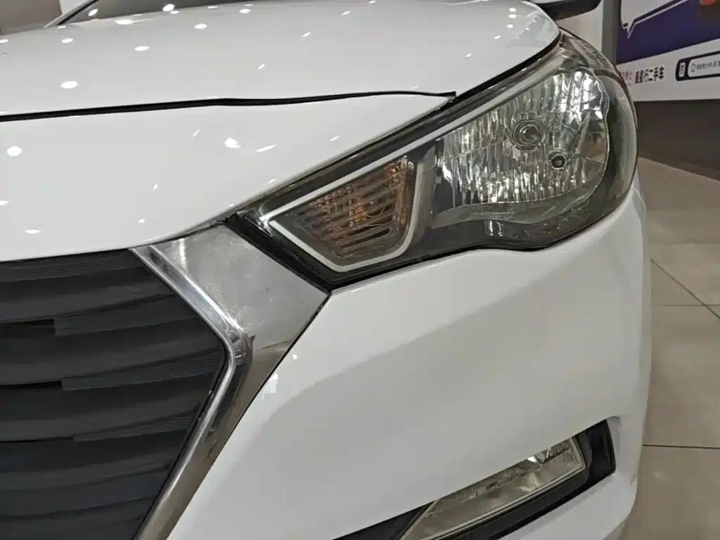 2016 Hyundai Verna 1.4L Automatic GLS (Cool Edition) — миниатюра 24