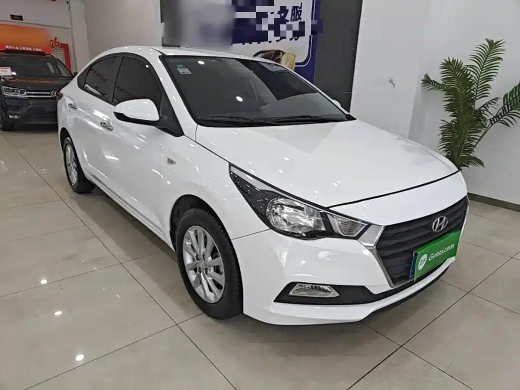 2016 Hyundai Verna 1.4L Automatic GLS (Cool Edition) — миниатюра 4